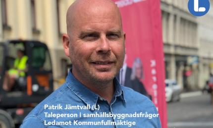Patrik Jämtvall (L) Taleperson i samhällsbyggnadsfrågor Ledamot Kommunfullmäktige  2:e vice ordförande Bygg- och miljönämnden  E-post: patrik.jamtvall@orebro.se Tel: 070-669 98 94
